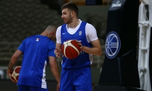 Ρογκαβόπουλος: «Πολύ τιμητικό να είμαι στην Εθνική ομάδα με αυτούς τους παίκτες»