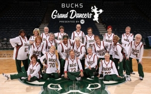 Οι τρομερές «Grand Dancers» των Milwaukee Bucks (vid)