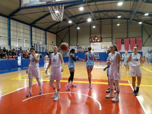 &Alpha;&nu;&alpha;&tau;&rho;&omicron;&pi;ή &kappa;&alpha;&iota; &nu;ί&kappa;&eta; &gamma;&iota;&alpha; &Pi;&rho;&omega;&tau;έ&alpha;