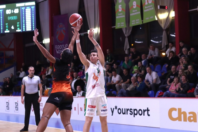 Βαριά ήττα για την Zabiny