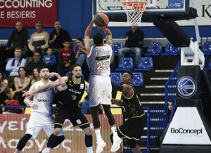 &Sigma;&tau;&alpha; play off &omicron; &Chi;&omicron;&lambda;&alpha;&rho;&gamma;ό&sigmaf;!