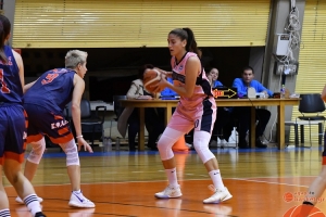 &Nu;ί&kappa;&eta; &pi;&rho;&omega;&tau;&iota;ά&sigmaf; &gamma;&iota;&alpha; &Eta;&lambda;&iota;&omicron;ύ&pi;&omicron;&lambda;&eta;